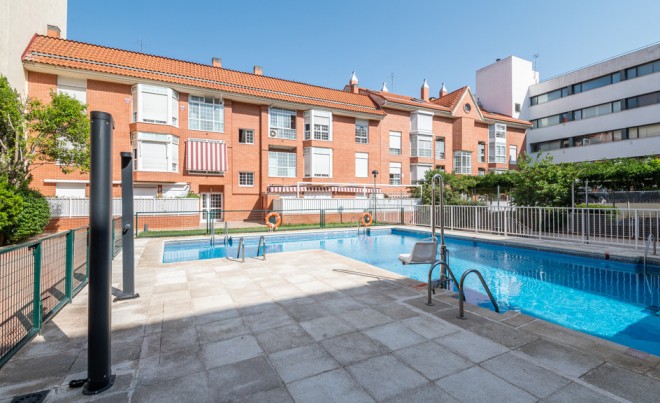 Sale · Apartment / Flat · MADRID · Adelfas