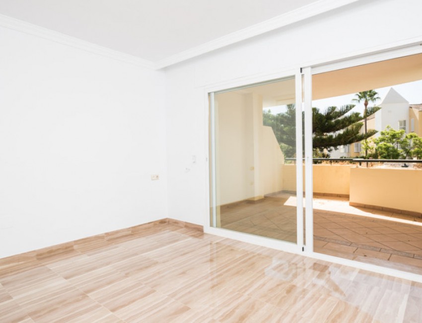 Sale · Apartment / Flat · Marbella · Bahia de Marbella