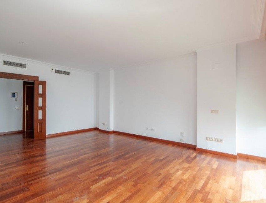 Sale · Apartment / Flat · SEVILLA · Prado de San Sebastián