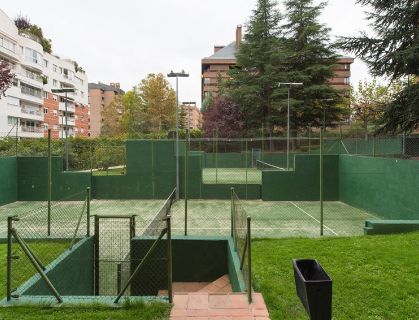 Venta · Apartamento / Piso · MADRID · Mirasierra