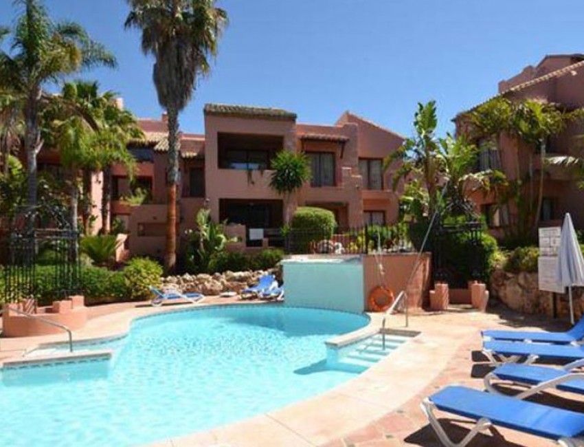 Sale · Apartment / Flat · Marbella · Elviria