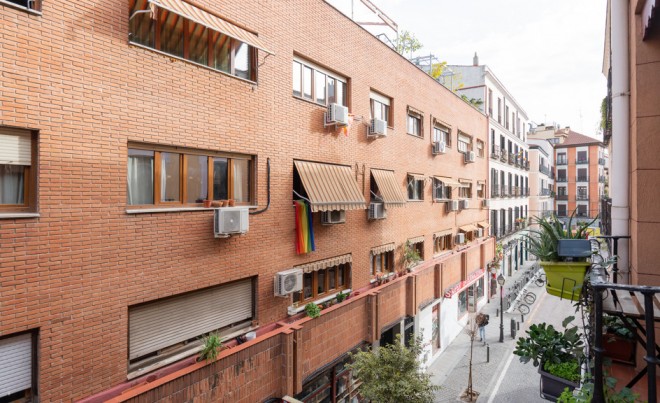 Venta · Apartamento / Piso · MADRID · Malasaña