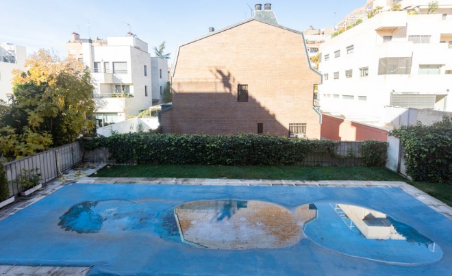 Sale · Apartment / Flat · MADRID · Colina