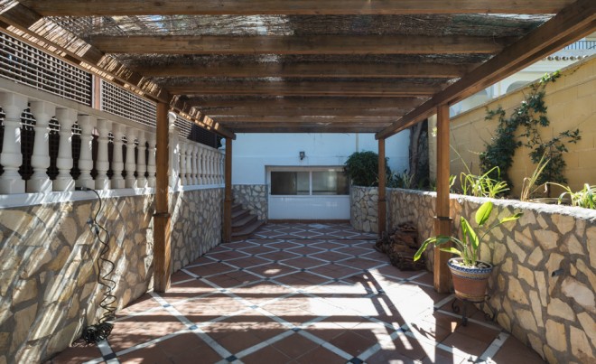 Sale · Bungalow / Townhouse / Detached / Terraced · NUEVA ANDALUCIA · Nueva Andalucía