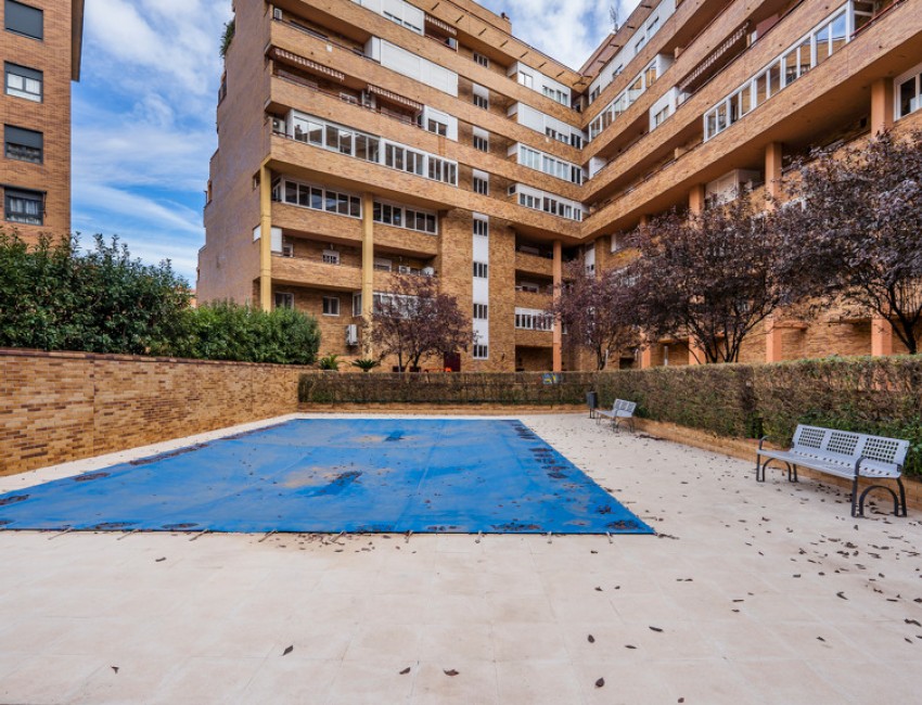 Sale · Apartment / Flat · MADRID · Rosas