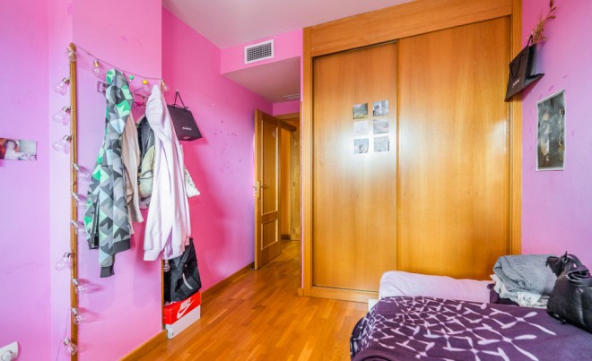Venta · Apartamento / Piso · MADRID · Rosas