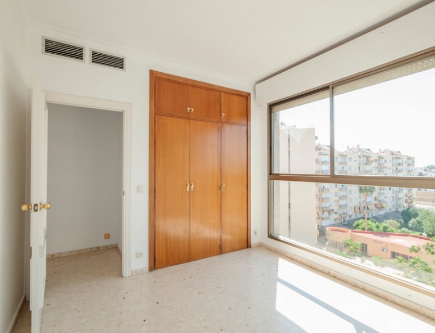 Sale · Apartment / Flat · SEVILLA · Prado de San Sebastián