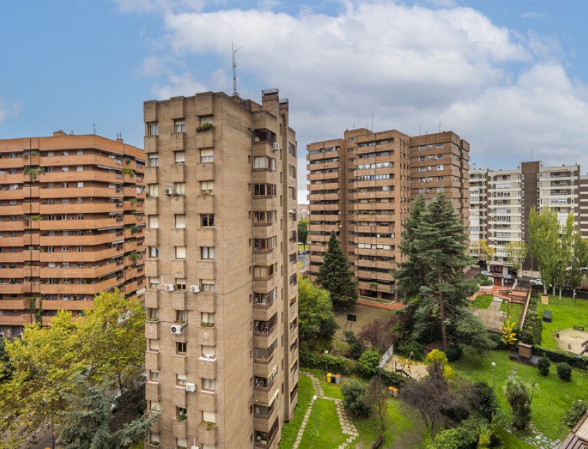 Venta · Apartamento / Piso · MADRID · La Paz - Madrid