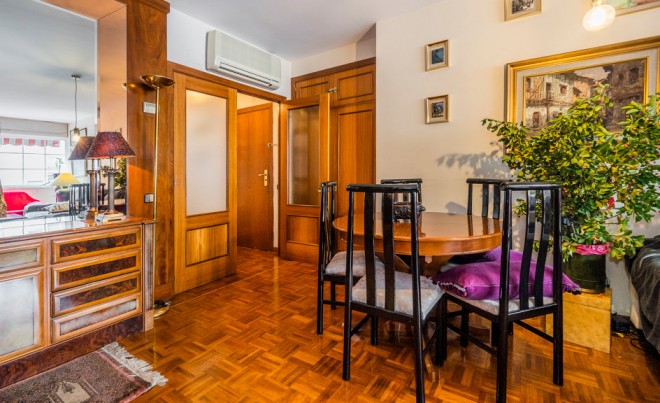 Sale · Apartment / Flat · MADRID · Lista