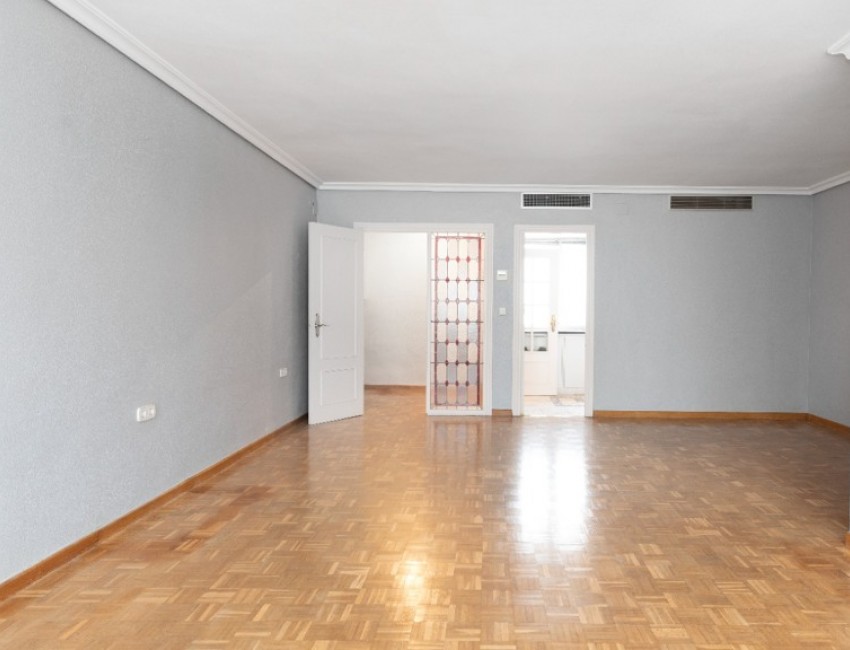 Sale · Apartment / Flat · SEVILLA · Nervión