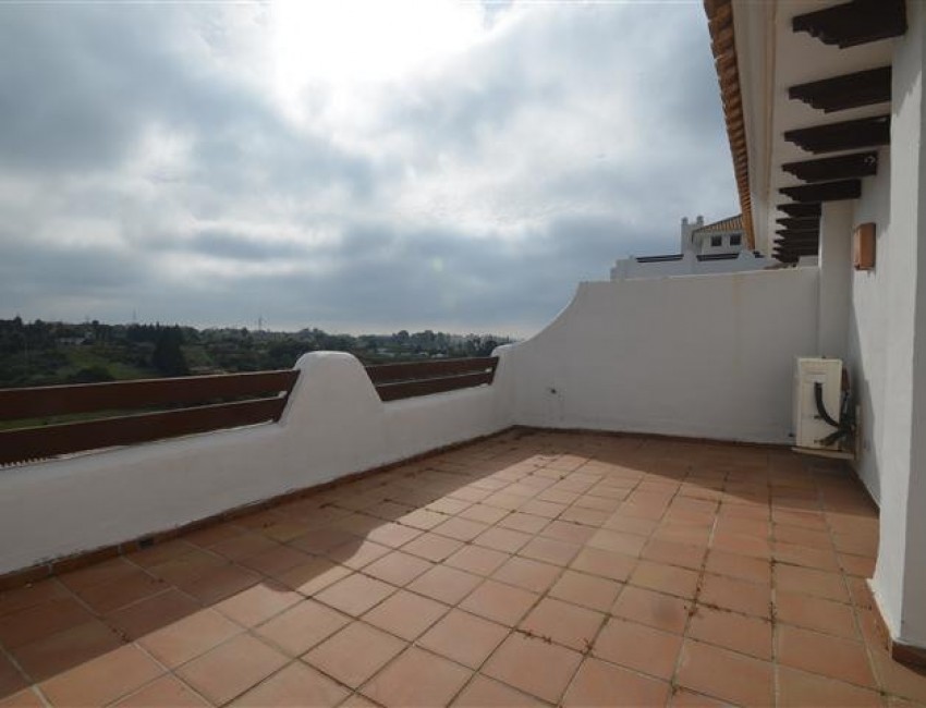 Sale · Bungalow / Townhouse / Detached / Terraced · Selwo · Costa del Sol