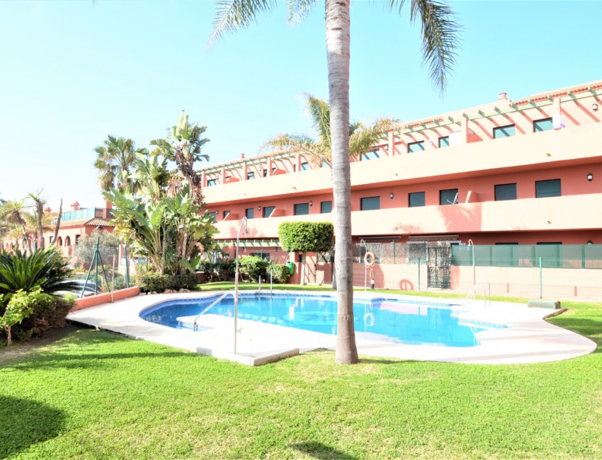 Sale · Apartment / Flat · Casares · Costa del Sol