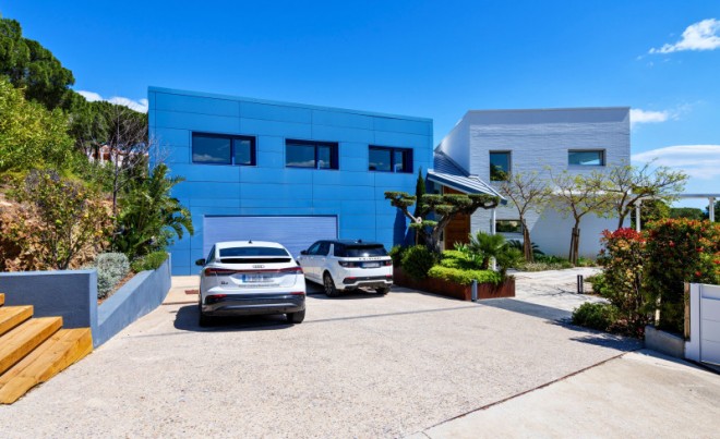 Revente · Villa · Llançà