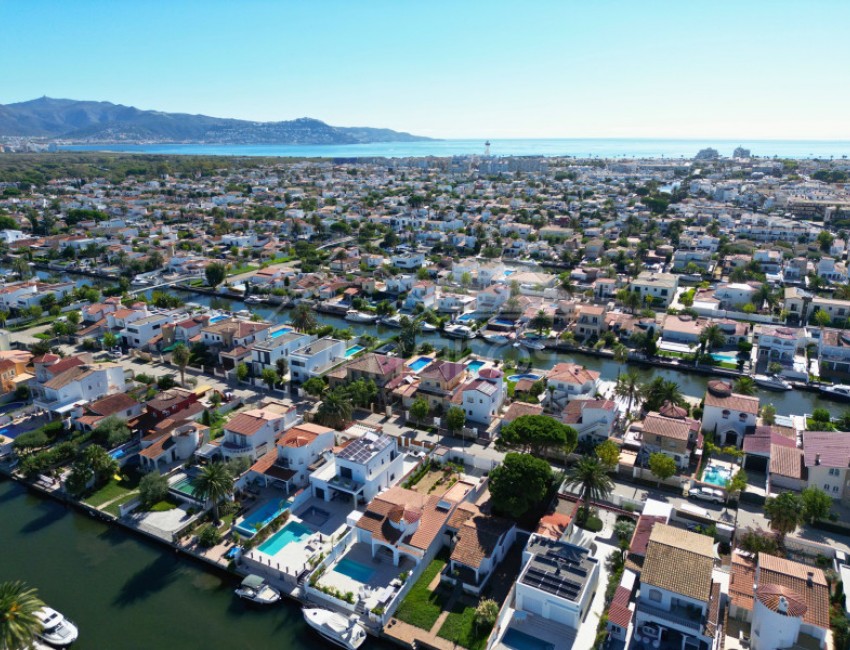 Venta · Apartamento / Piso · Empuriabrava