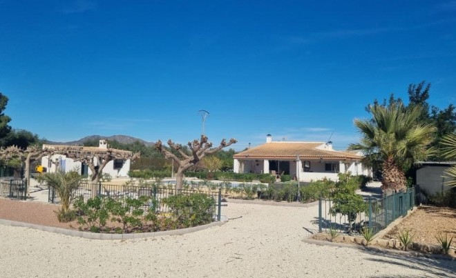 Venta · Villa / Chalet · Aspe