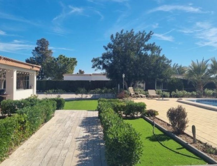 Venta · Villa / Chalet · Aspe