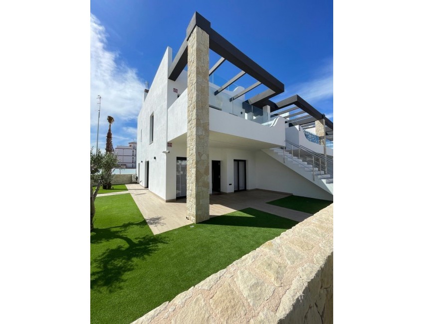 Nueva construcción  · Bungalow / Adosado / Semiadosado · Orihuela Costa · Villamartín