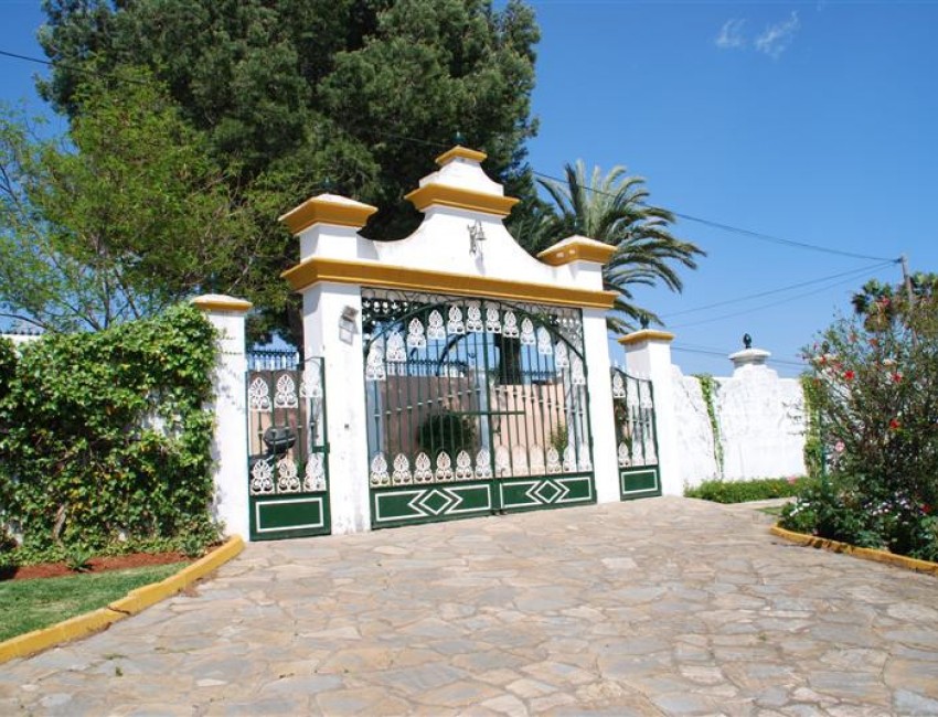 Venta · Villa / Chalet · Estepona · Costa del Sol