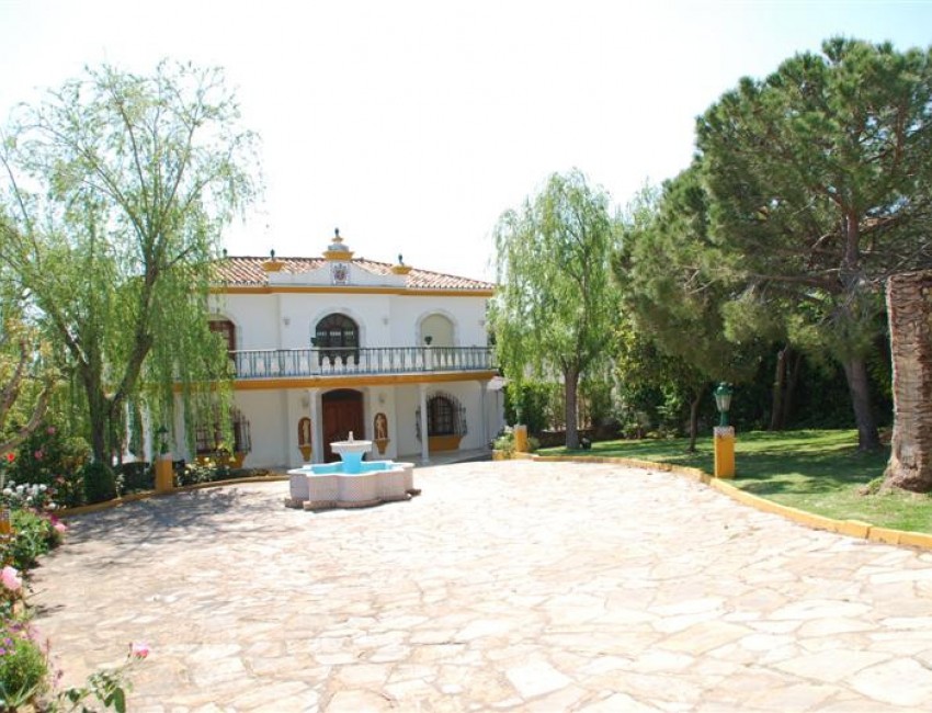 Venta · Villa / Chalet · Estepona · Costa del Sol