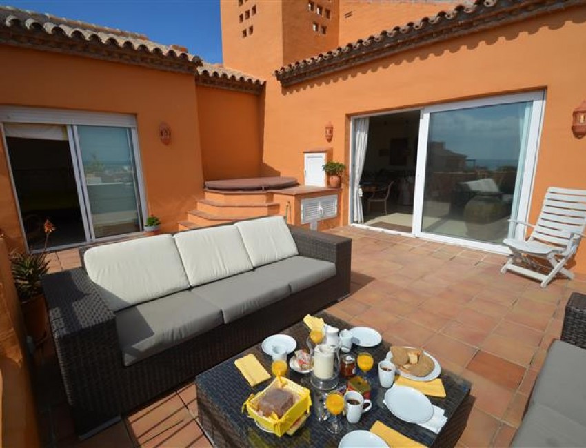 Sale · Apartment / Flat · La Duquesa · Costa del Sol