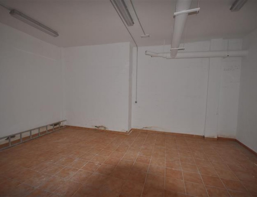 Venta · Local Comercial · San Luis de Sabinillas · Costa del Sol