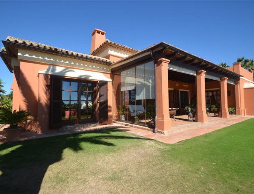 Venta · Villa / Chalet · La Duquesa · Costa del Sol