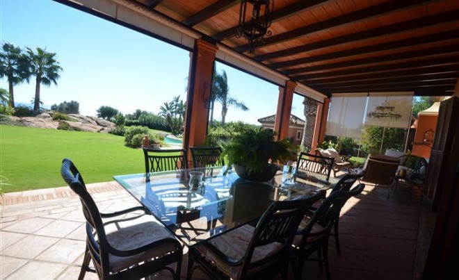 Venta · Villa / Chalet · La Duquesa · Costa del Sol