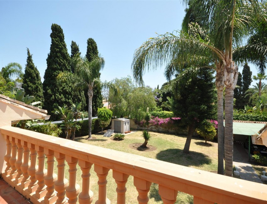 Sale · Villa · SAN PEDRO ALCÁNTARA · Costa del Sol