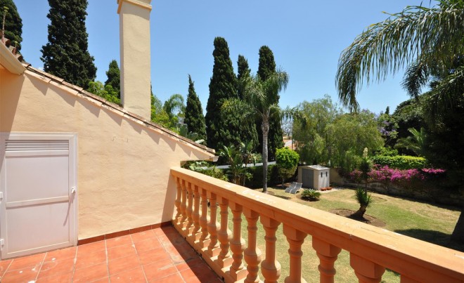 Revente · Villa · SAN PEDRO ALCÁNTARA · Costa del Sol