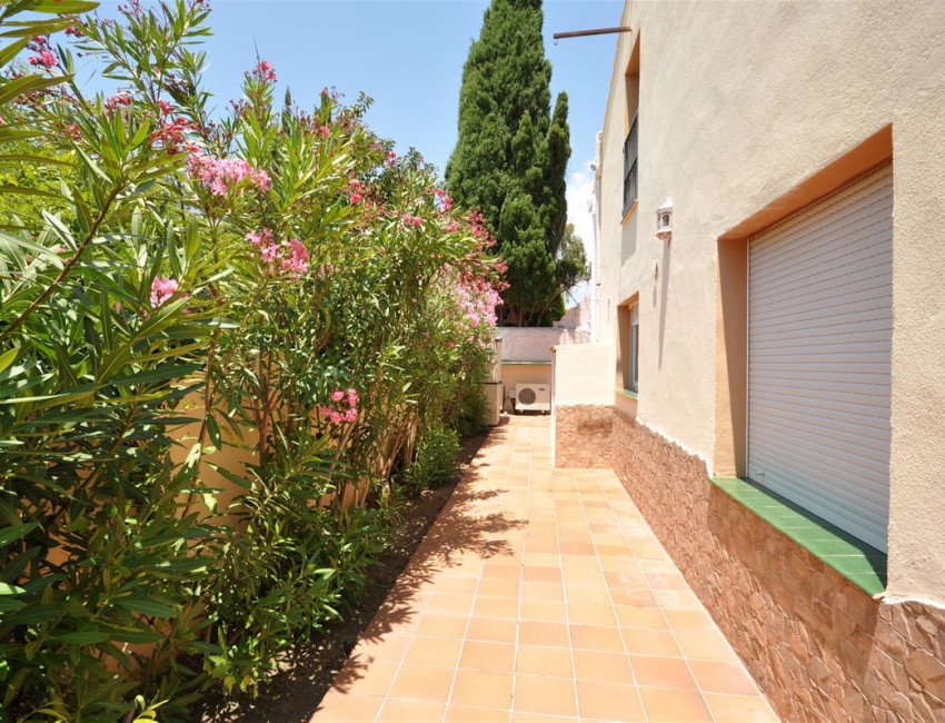 Sale · Villa · SAN PEDRO ALCÁNTARA · Costa del Sol