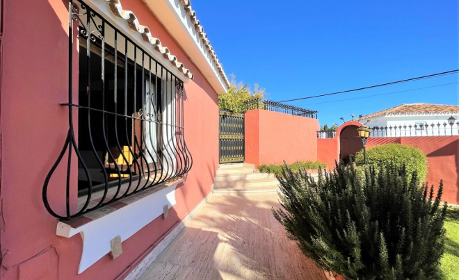 Venta · Villa / Chalet · Estepona · Costa del Sol