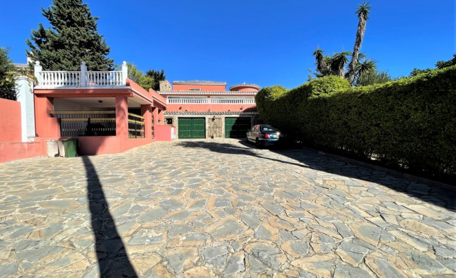 Venta · Villa / Chalet · Estepona · Costa del Sol