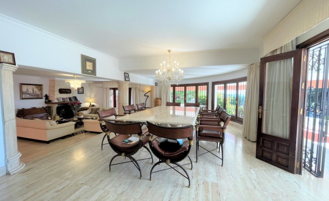 Venta · Villa / Chalet · Estepona · Costa del Sol