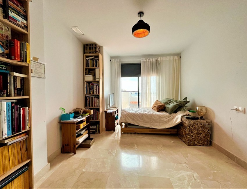 Sale · Apartment / Flat · Casares · Costa del Sol