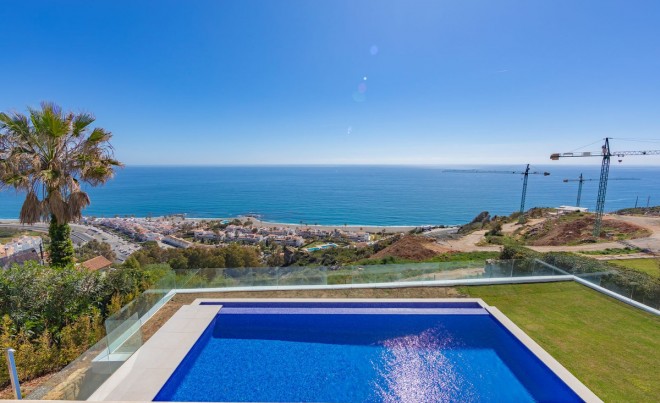 Venta · Villa / Chalet · La Duquesa · Costa del Sol