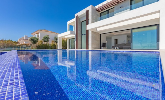 Venta · Villa / Chalet · Estepona · Costa del Sol