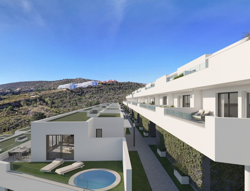 Sale · Bungalow / Townhouse / Detached / Terraced · La Duquesa · Costa del Sol