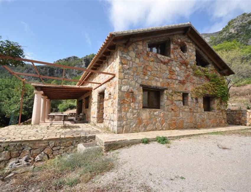 Venta · Villa / Chalet · Casares · Costa del Sol