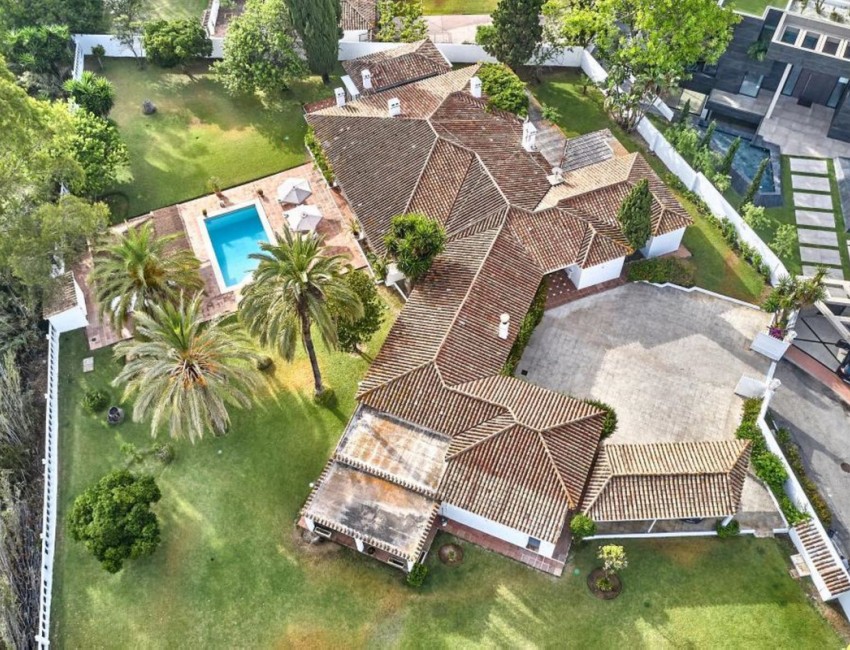 Sale · Villa · SAN PEDRO ALCÁNTARA · Costa del Sol