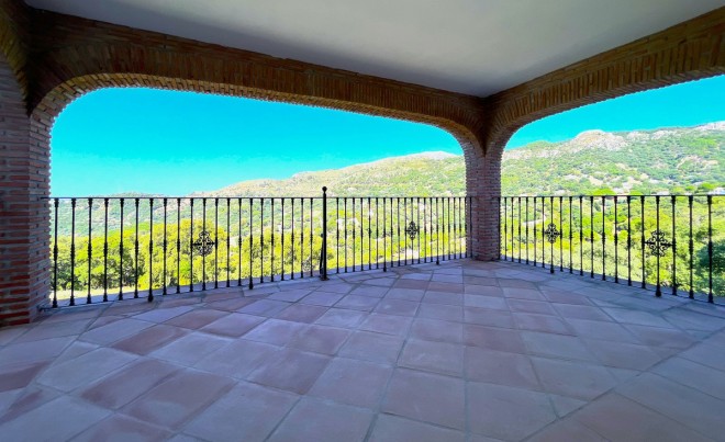 Venta · Villa / Chalet · Casares · Costa del Sol