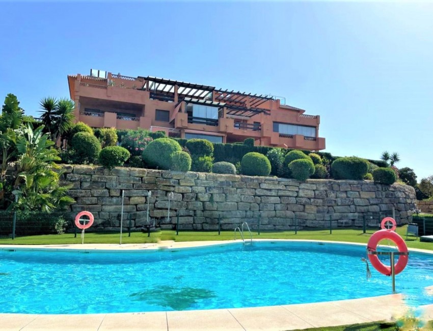 Sale · Apartment / Flat · Casares · Costa del Sol