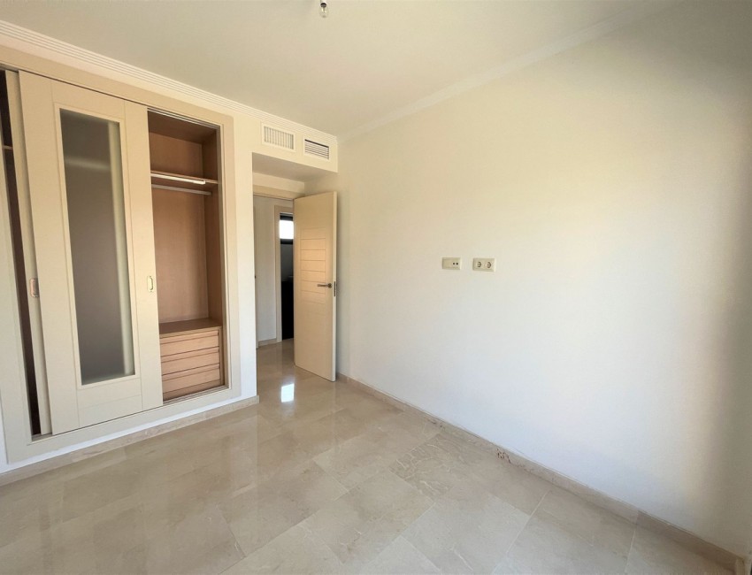 Sale · Apartment / Flat · Casares · Costa del Sol