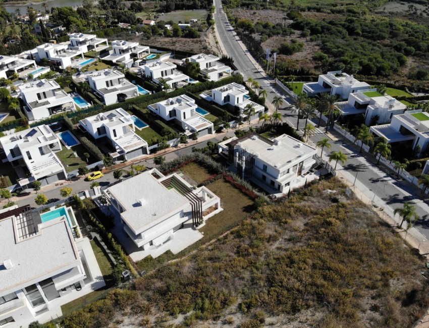 Sale · Plot / Land · Estepona · Costa del Sol