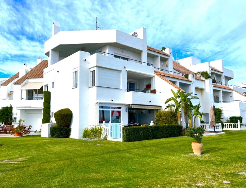 Sale · Apartment / Flat · Casares · Costa del Sol