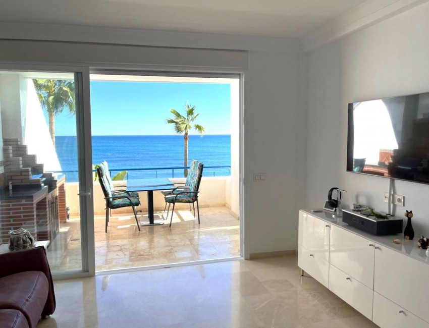 Sale · Apartment / Flat · Casares · Costa del Sol