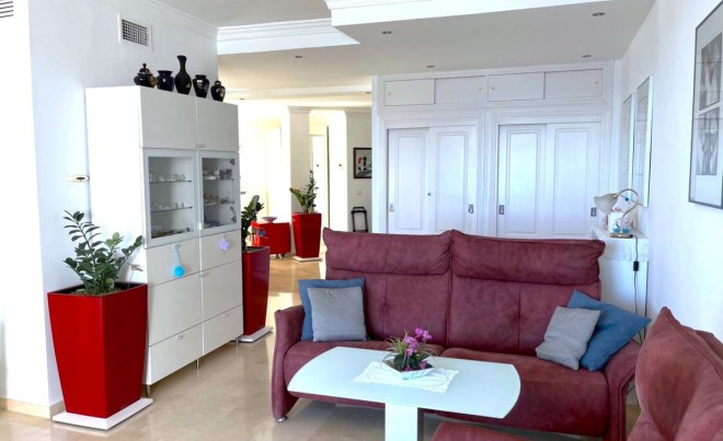 Sale · Apartment / Flat · Casares · Costa del Sol