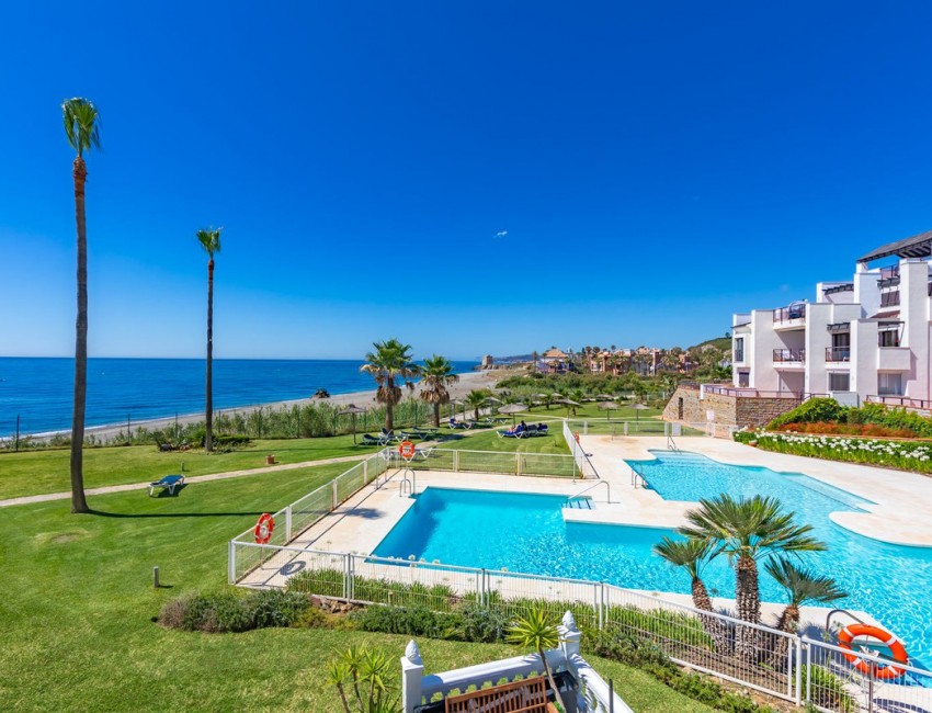 Sale · Apartment / Flat · Casares · Costa del Sol