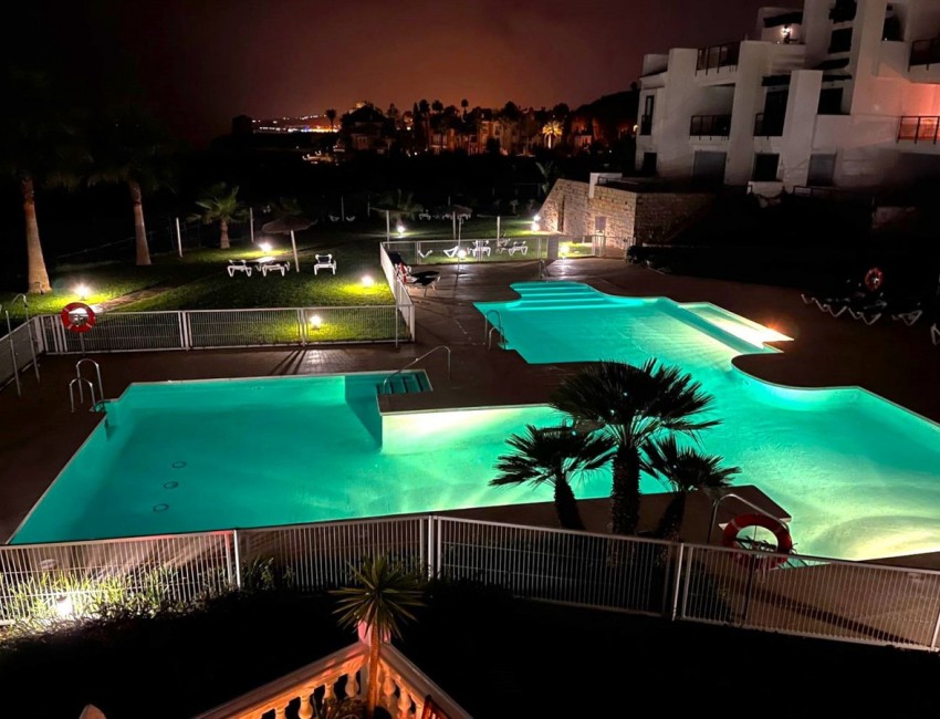 Sale · Apartment / Flat · Casares · Costa del Sol