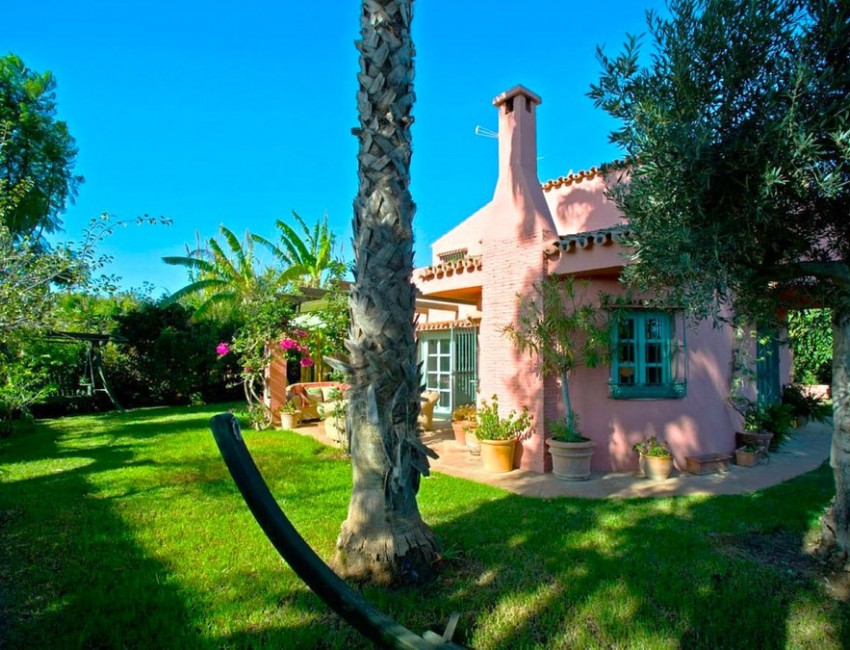 Venta · Villa / Chalet · Estepona · Costa del Sol