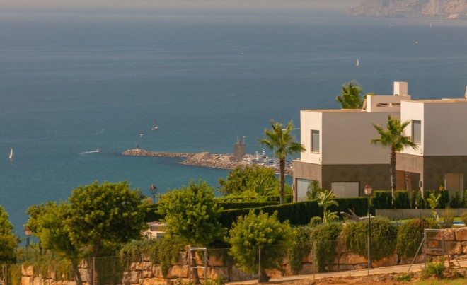 Venta · Villa / Chalet · La Duquesa · Costa del Sol